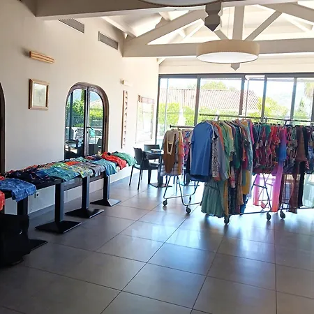 Golfe & Porto-vecchio Готель 3*