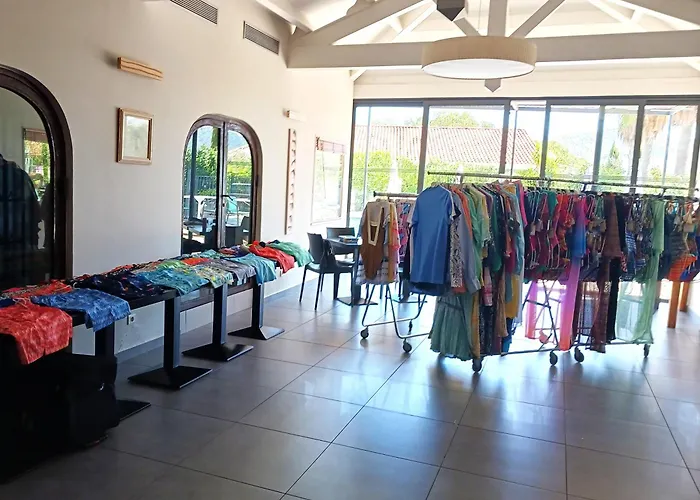 Golfe & Porto-vecchio Готель 3*